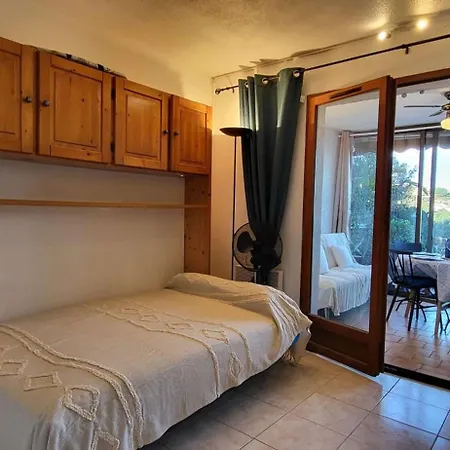 Ca010-011 Pour 3 Personnes A Sur Apartmán Cavalaire-sur-Mer